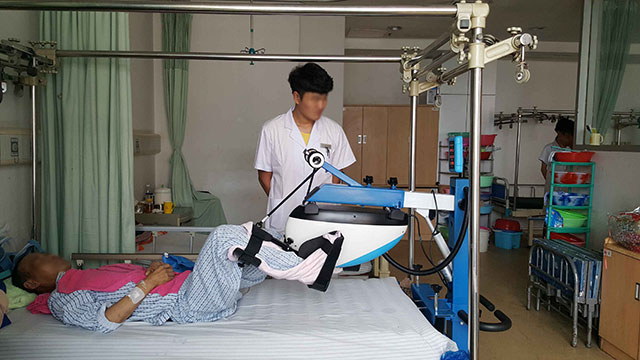 智能下肢康復(fù)機(jī)